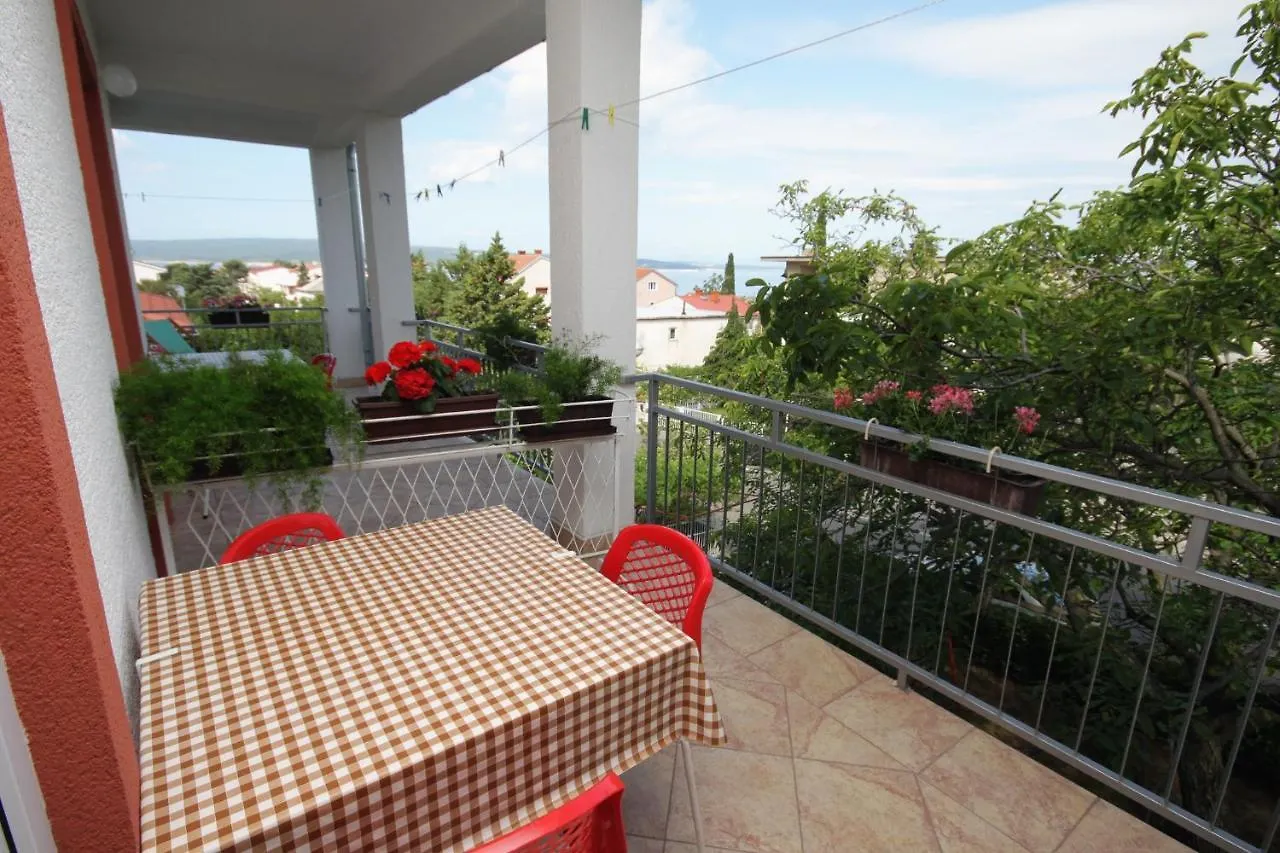 Triple Room Selce 2379D 3*,  Croatia